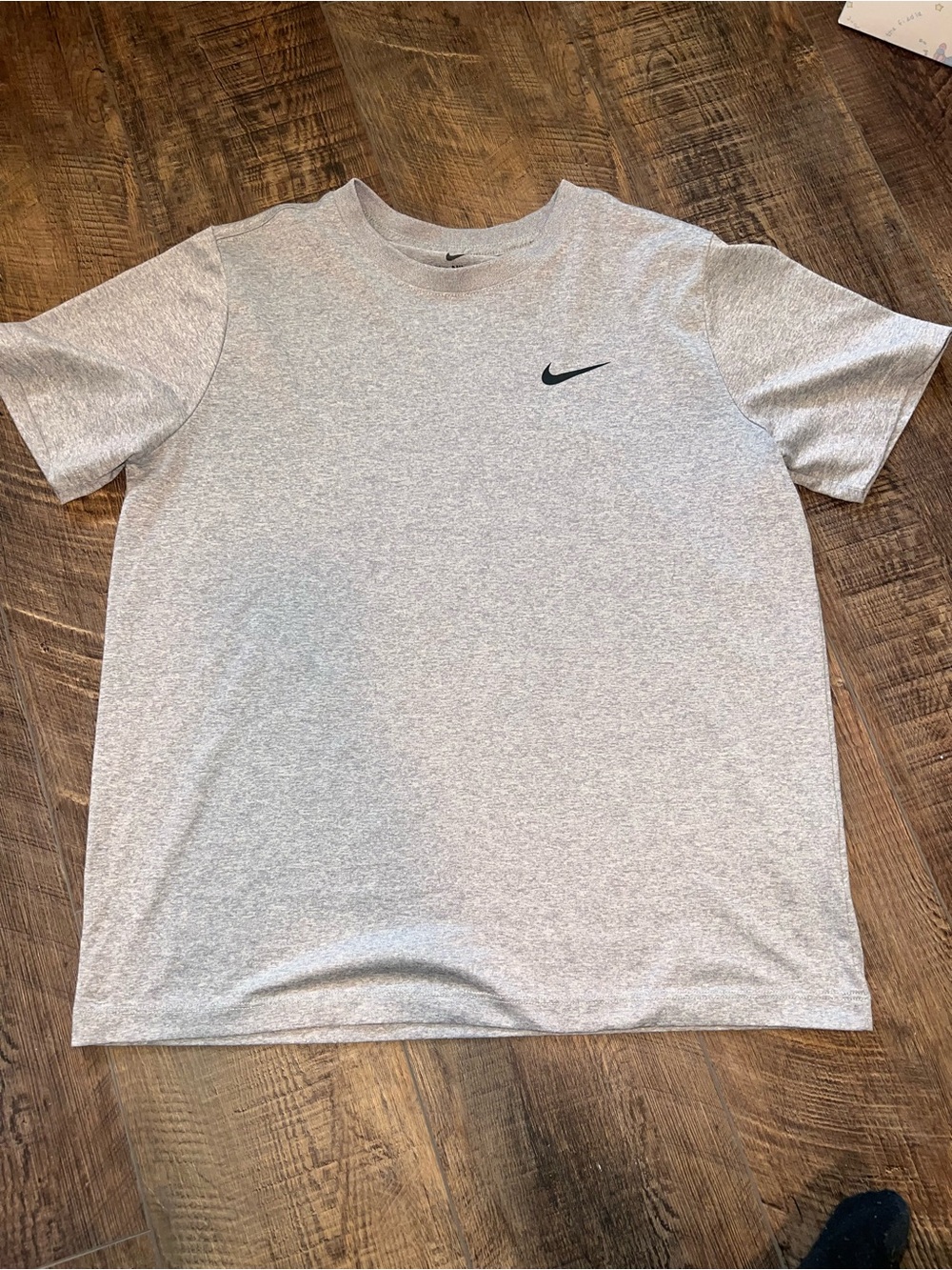 Nike Light Gray Heather Short-Sleeve Tee with Black Swoosh